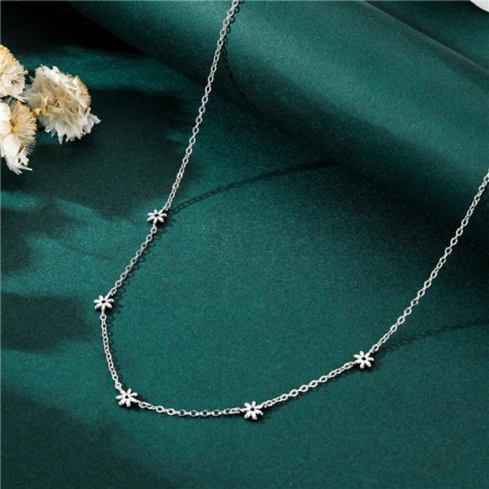 Silver Sunflower Necklace | Trendy Dainty Pendant with Popular Flower Design